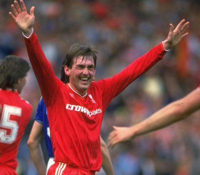 曼联四年来首告捷物浦,曼联利物浦英超冠军对比