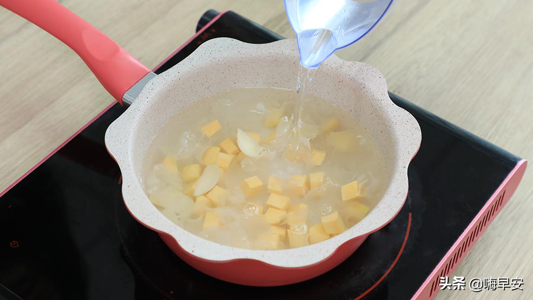 天热了喝什么能防暑降温,天气干燥降火汤怎么喝