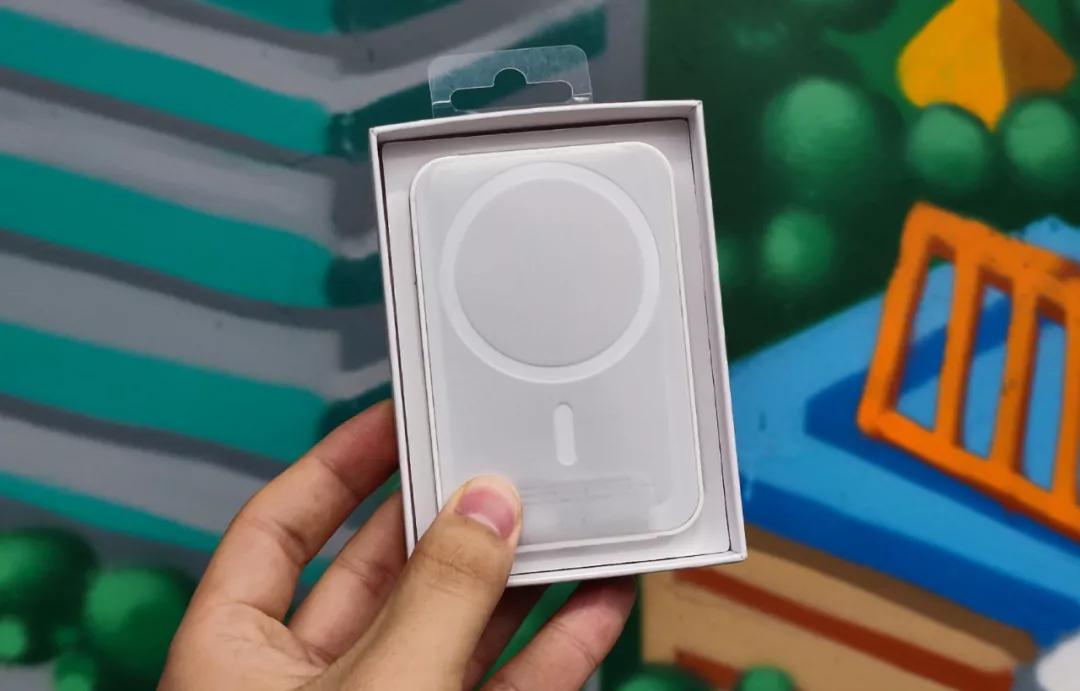 华强北鬼市苹果充电宝,华强北山寨苹果119元