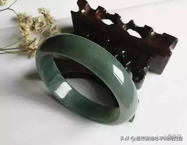 翡翠的品种等级与价格,翡翠绿色品种图片大全