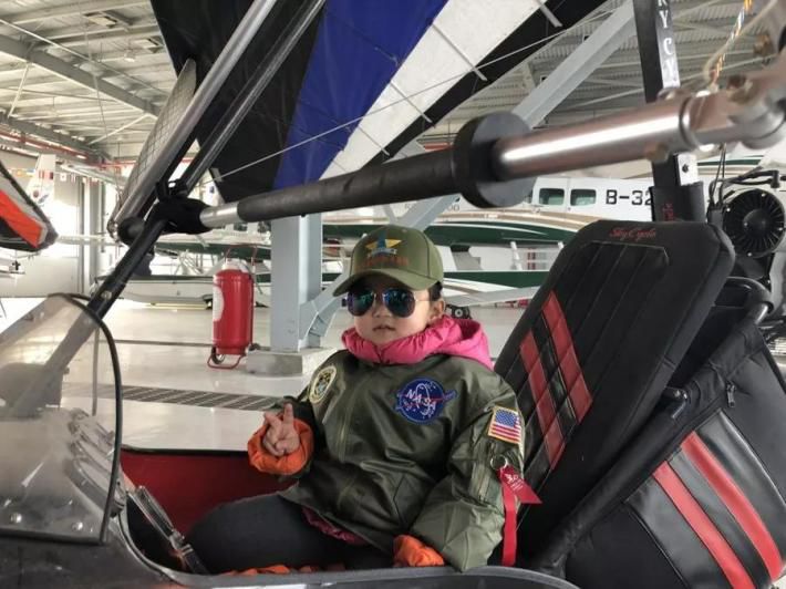 插上翅膀能飞起来,插上翅膀就起飞