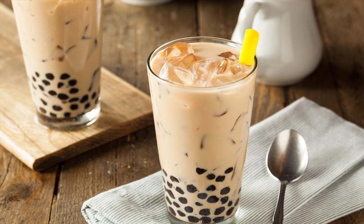 你还在给你家狗狗吃冻干粮吗,你还在给狗狗吃火腿肠吗