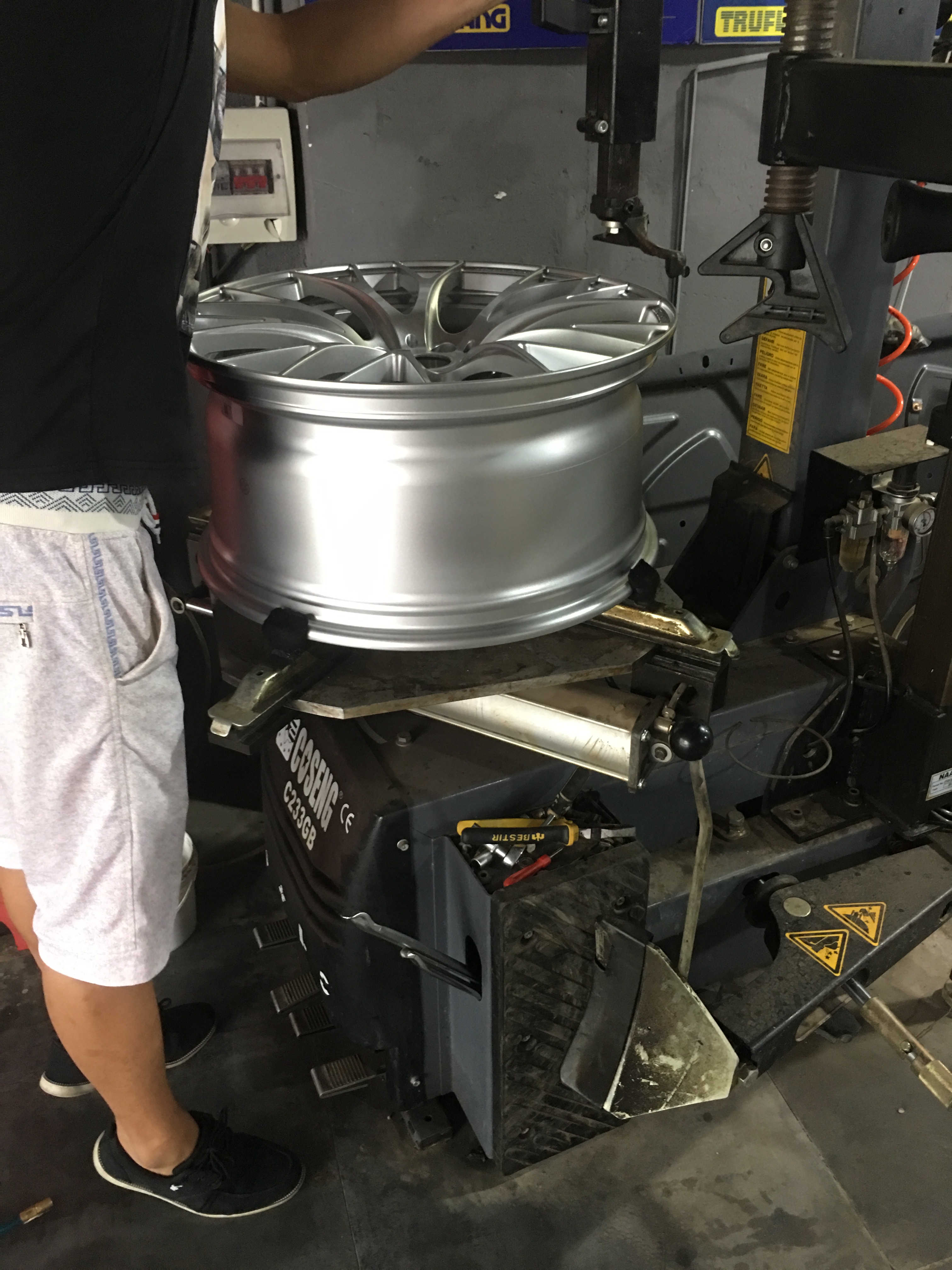 马自达阿特兹改装airbft气动避震,15年马自达阿特兹改装大包围