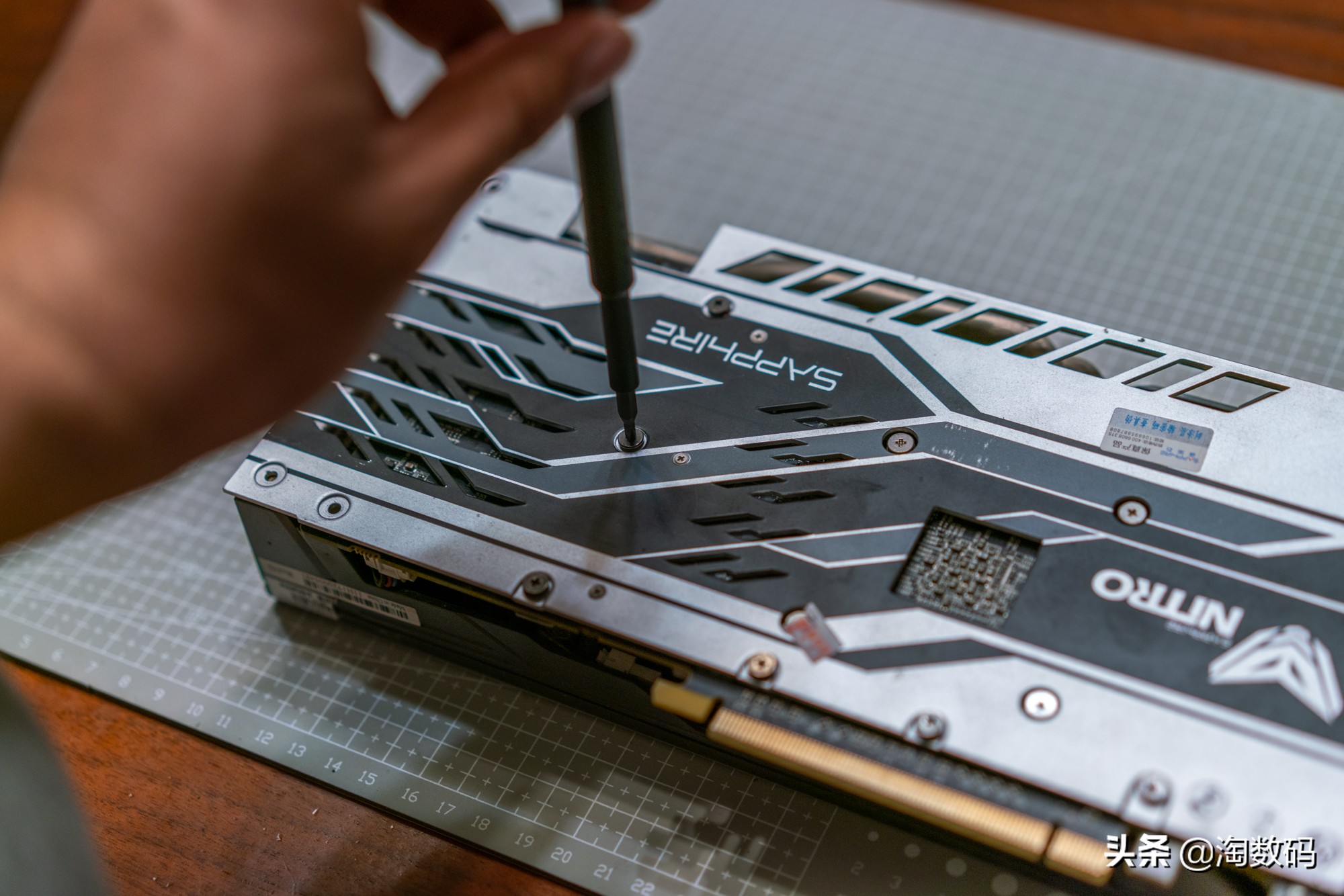 矿圈挚爱：蓝宝石RX5808GB超白金OC限量版，清理翻新测试晒个单