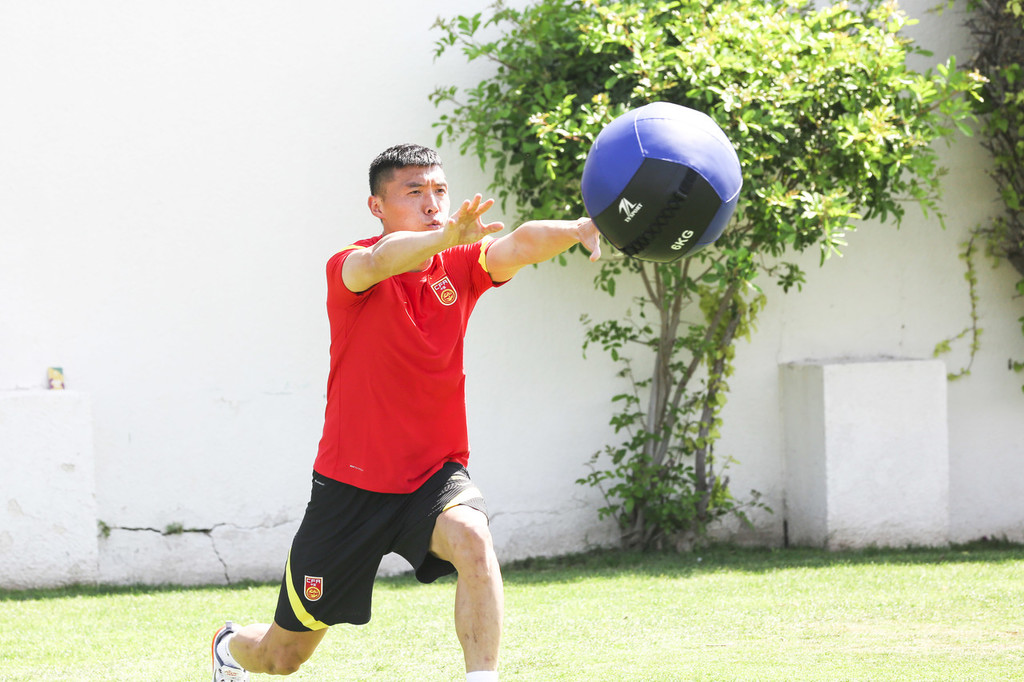 蒿俊闵国足,蒿俊闵艾克森手球