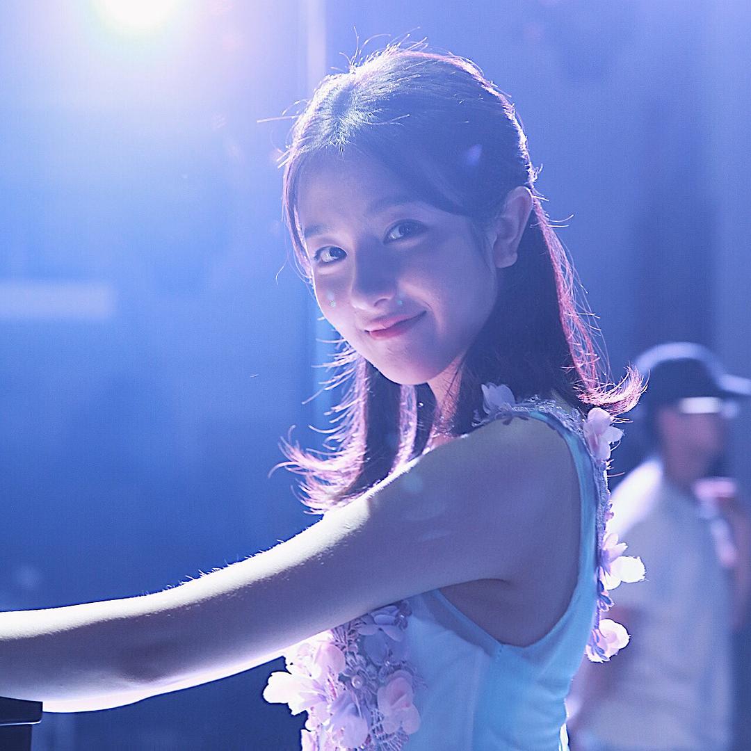 背厚手臂粗驼背穿衣搭配,后背宽厚穿衣不好看