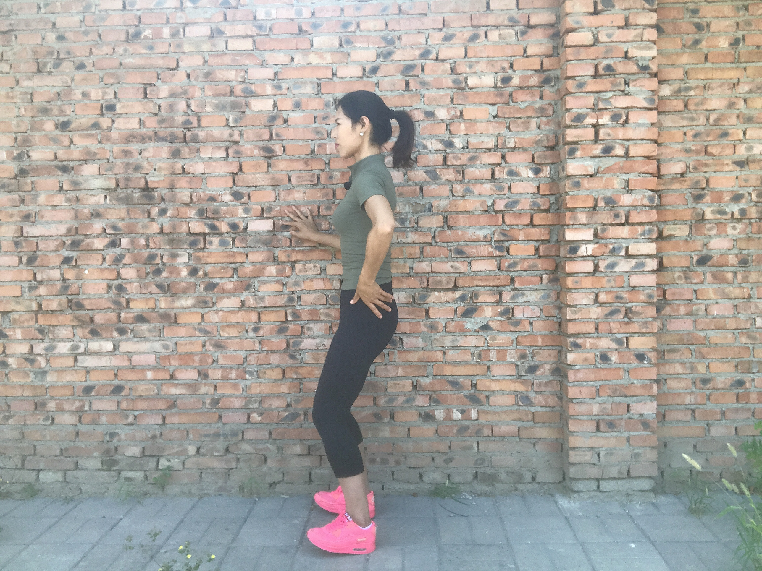 膝盖肌肉萎缩能做膝关节置换吗,做手术花10万