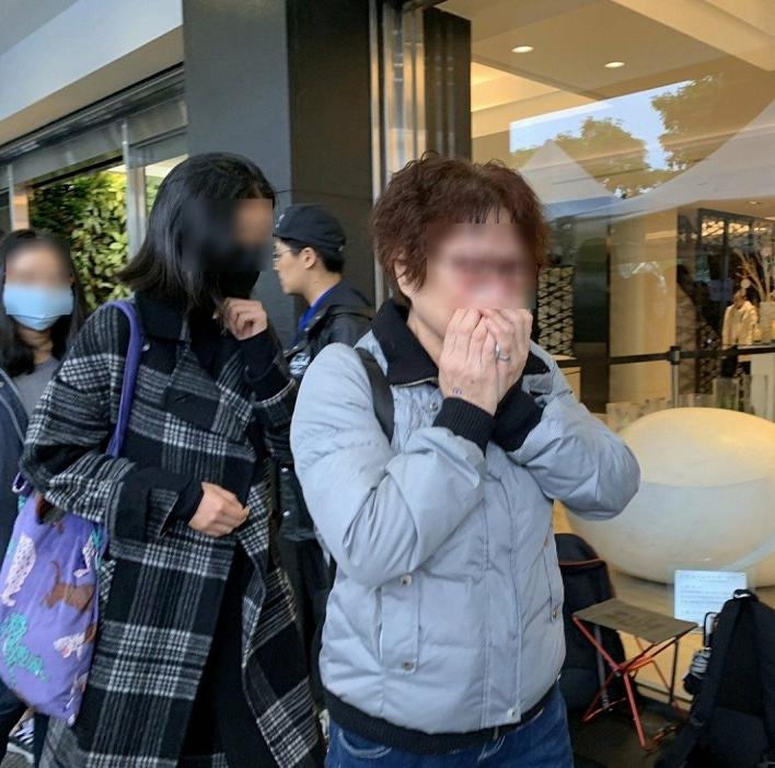 高以翔灵堂外有人售花敛财，还有人线上集资，经纪公司紧急发声明