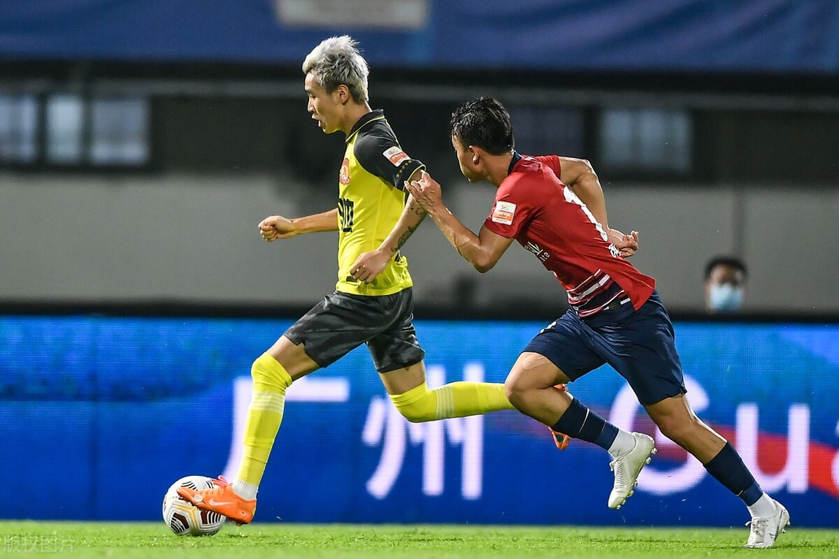 国家队阵型及战术特点,战术打法上的一个误区