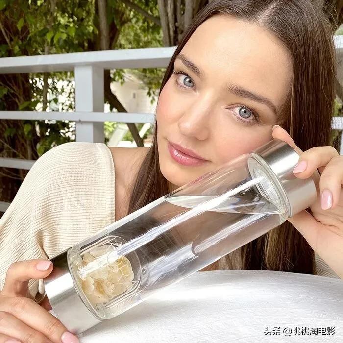 欧美最火超模米兰达可儿写真,米兰达可儿旧图片大全