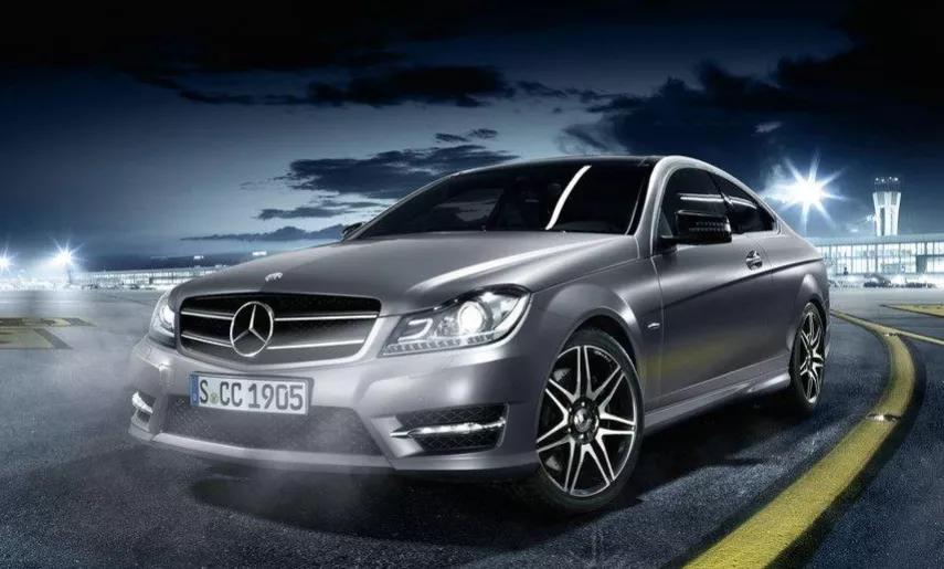 奔驰汽车爆缸原因,奔驰爆缸最终原因