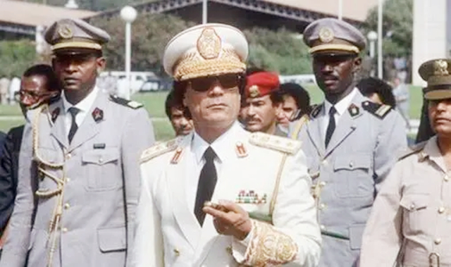 沙漠枭雄卡扎菲,沙漠狂人卡扎菲完整视频