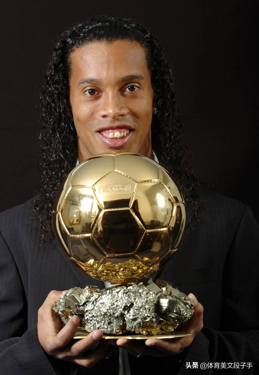 去来之间怎样地匆匆呢？以《天下足球》之名祝小罗39岁生日快乐！