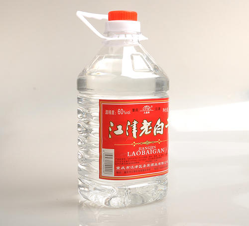 适合泡药酒的4款白酒，口感好留香长，行家都喜欢