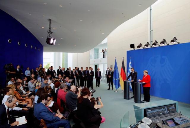 希腊向德追讨二战赔款,希腊向德国索要赔款