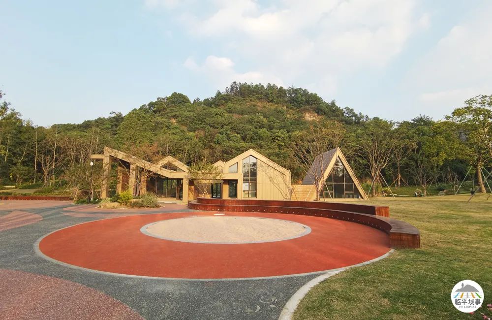临平体育馆改扩建有篮球场吗,体育公园篮球场施工