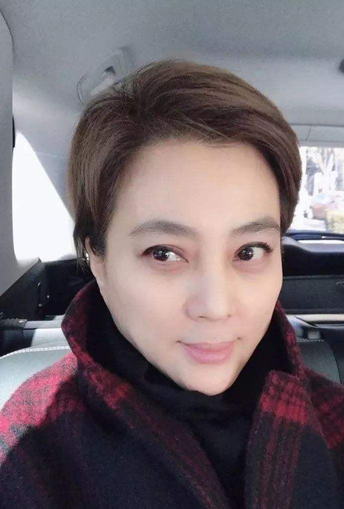 甜歌皇后李玲玉突然出场,甜歌皇后李玲玉早期作品