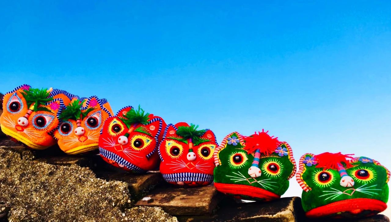 虎虎生风真可爱，且看陕北三边憨妹妹制作的虎头鞋