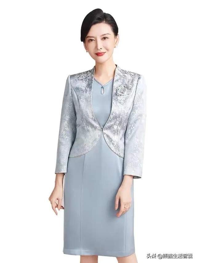参加女儿婚礼妈妈服装,婚礼妈妈服装高档优雅时尚