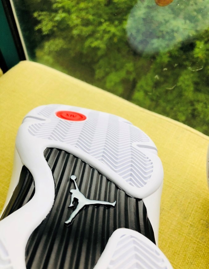 伟大时刻的助飞器——AirJordan14