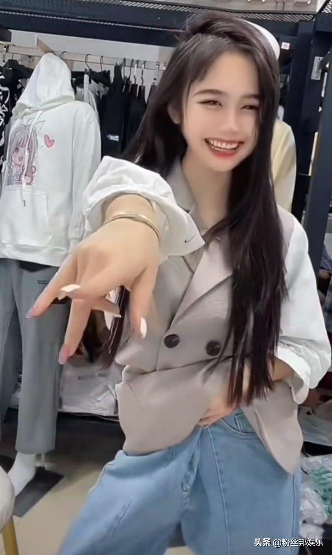 粉丝破200万就要接广告了吗,粉丝破万接广告