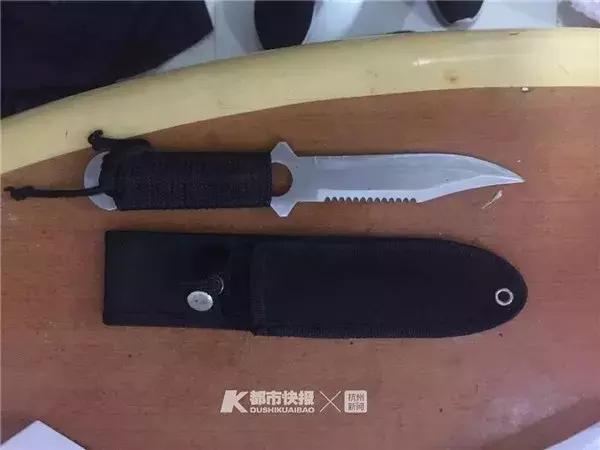 清晨3点女子听见拨打电话的声音,女子清晨两点发现床下有怪声