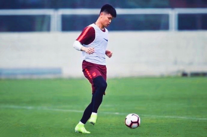 国内联赛赛季仅丢13球的变态门神，正是他让国产门将喷涌而出