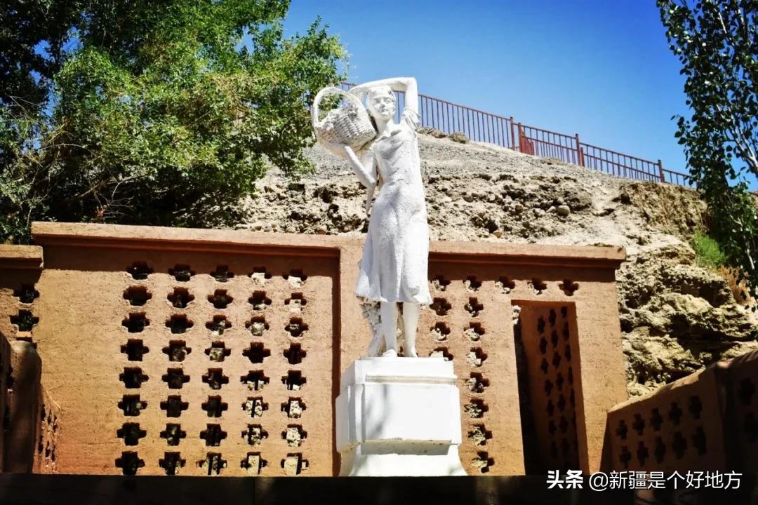 收藏！*疆新**60个“网红”打卡地都在这里