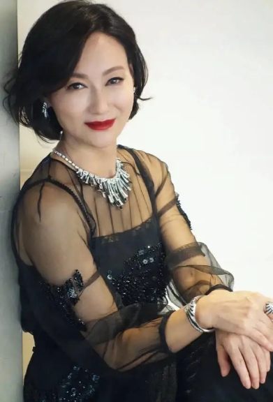 邓丽君林青霞山东,邓丽君和林青霞说山东话