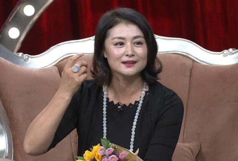 被赵本山捧红的谢大脚,赵本山谢大脚的高清图片