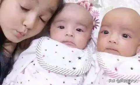 情路坎坷撒贝宁：经5段恋情，初恋比章子怡好看，洋媳妇身价上亿