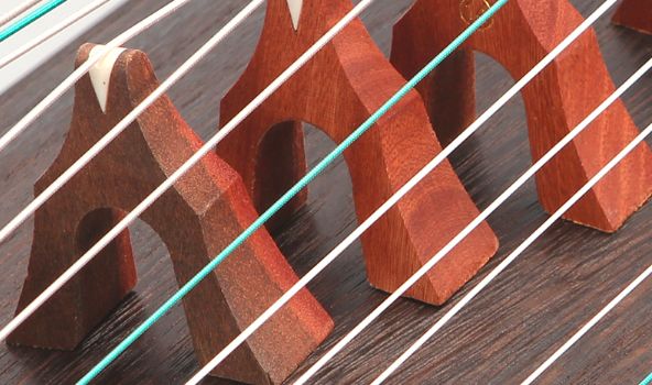 怎样挑选适合的古筝琴弦,古筝琴弦好坏的区别有哪些