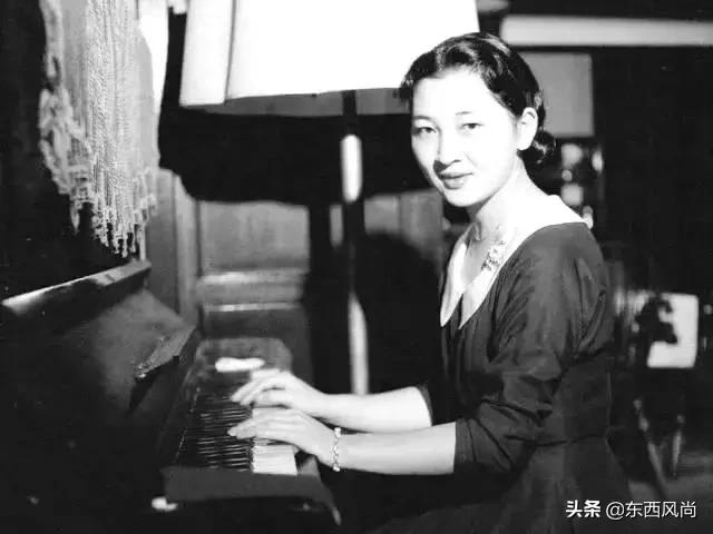 错伏美智子穿和服视频,日本皇太后美智子