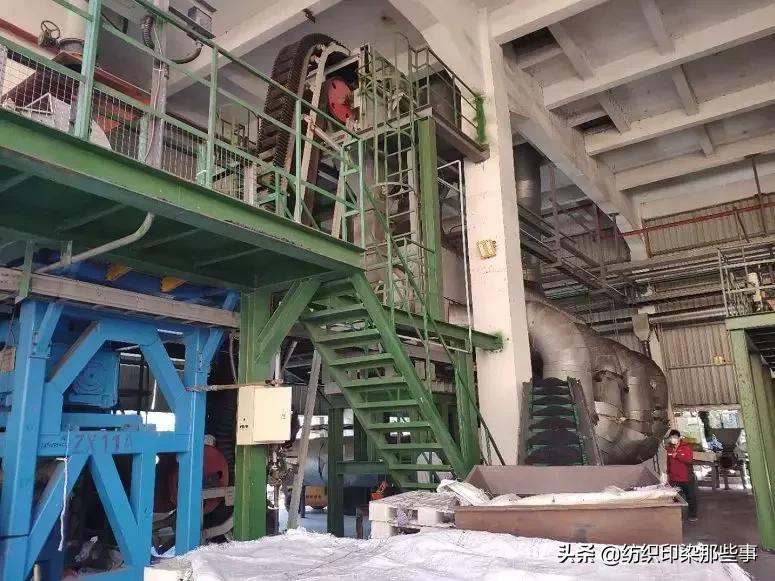 迪卡侬和阿迪耐克,再生聚酯纤维阿迪耐克