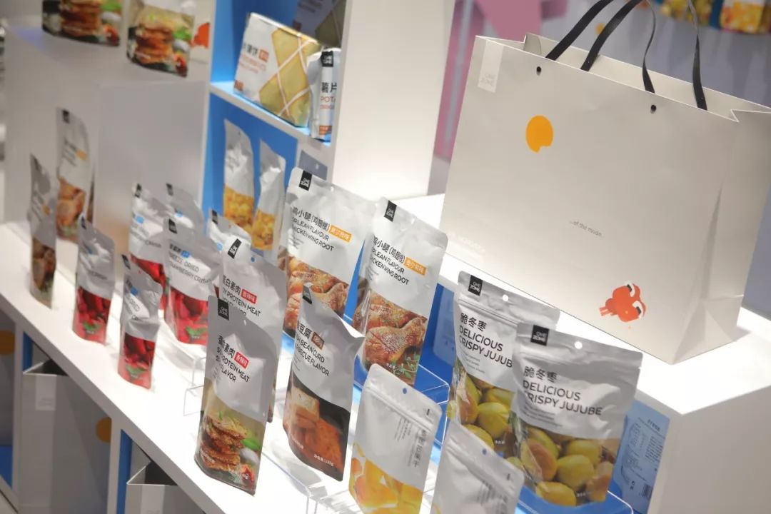 重庆来福士地标大作,雾都space第一店