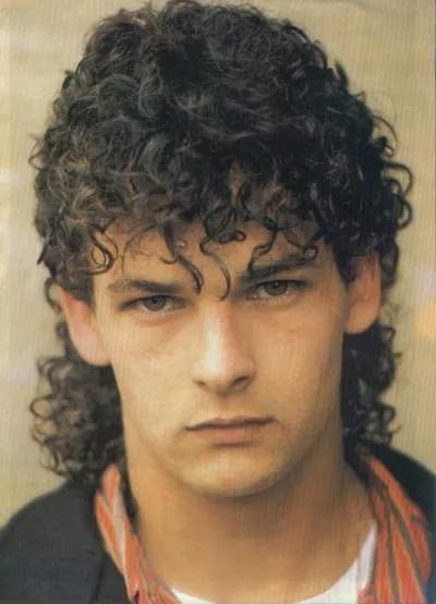 足坛十大速度最快的传奇球员,世界足坛史上十大足球巨星