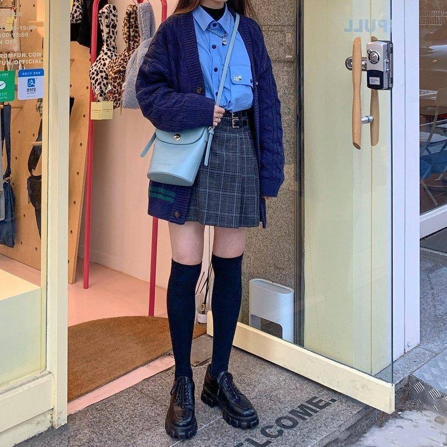 短裙穿什么袜子显腿好看,160120斤微胖女生短裙怎么配袜子