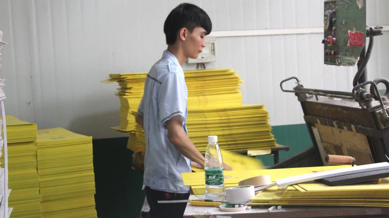 精品包装盒定制过程,包装盒定制需要什么设备