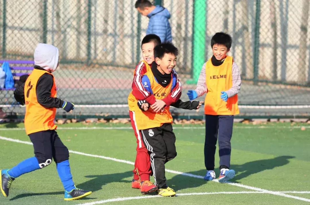 于根伟青少年足球俱乐部,于根伟青少年足球俱乐部招生