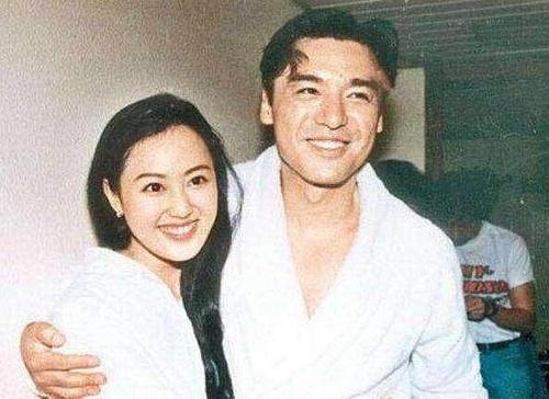 钟镇涛和章小蕙的婚礼视频,钟镇涛和章小蕙合拍的mtv