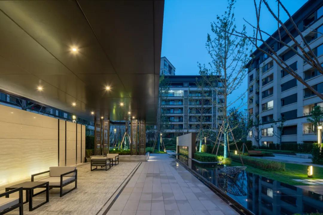 万科金开悦府,万科金开悦府高压线