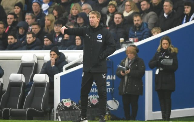 倒挂金钩国足,倒挂金钩国足空翻