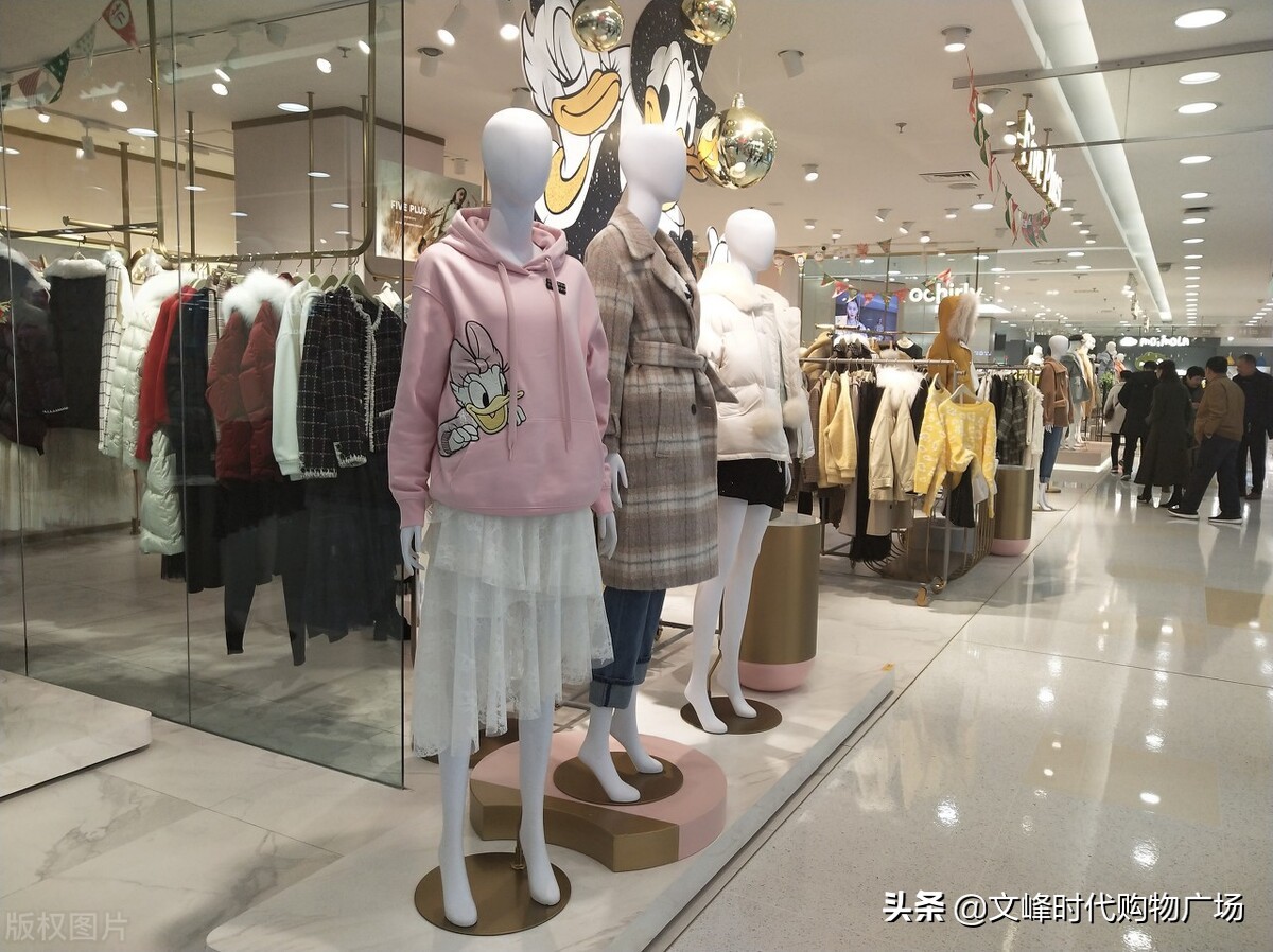 服装店怎么陈列才吸引人,服装店陈列建议高处陈列么