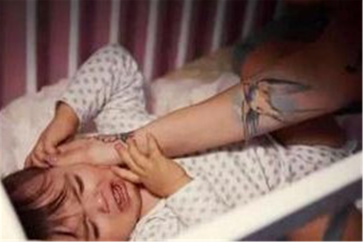 翻身需要练习翻回来吗,婴儿翻身需要刻意训练吗