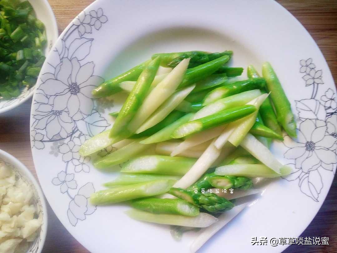 清炒白灼芦笋的做法,芦笋炒韭菜的做法大全