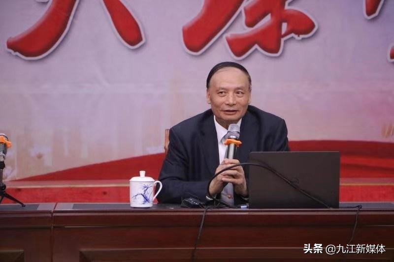 营造书香校园演讲视频,打造书香校园引领学生阅读