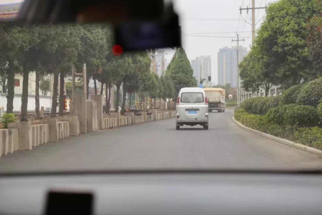 郑州特别大的烩面馆,农业路高架下烩面