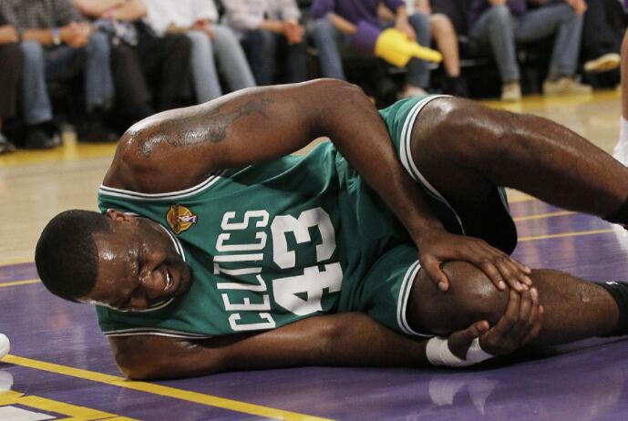 小卡无缘下赛季,小卡伦纳德不复出