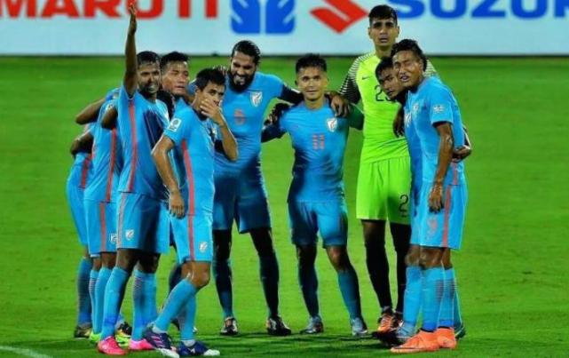 现实中的人在囧途,现实版人在囧途国外机场