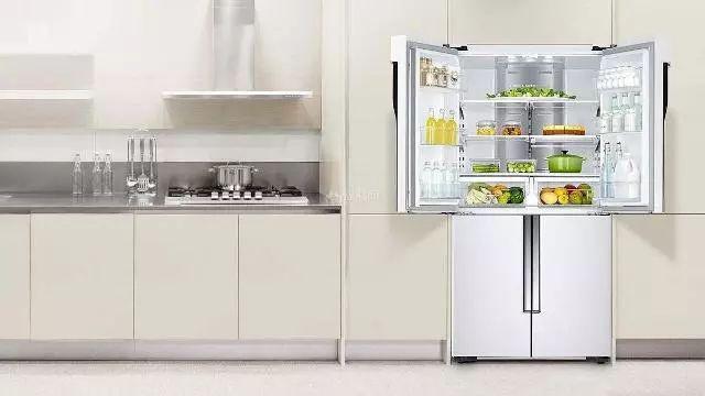 冰箱里的冰很厚教你一招,冰箱老是结厚厚的冰怎么清理